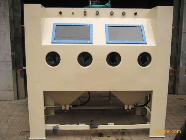 噴砂機(jī)廠家 模具噴砂機(jī) 雙槍雙工位手動(dòng)噴砂機(jī) 訂制非標(biāo)噴砂機(jī)